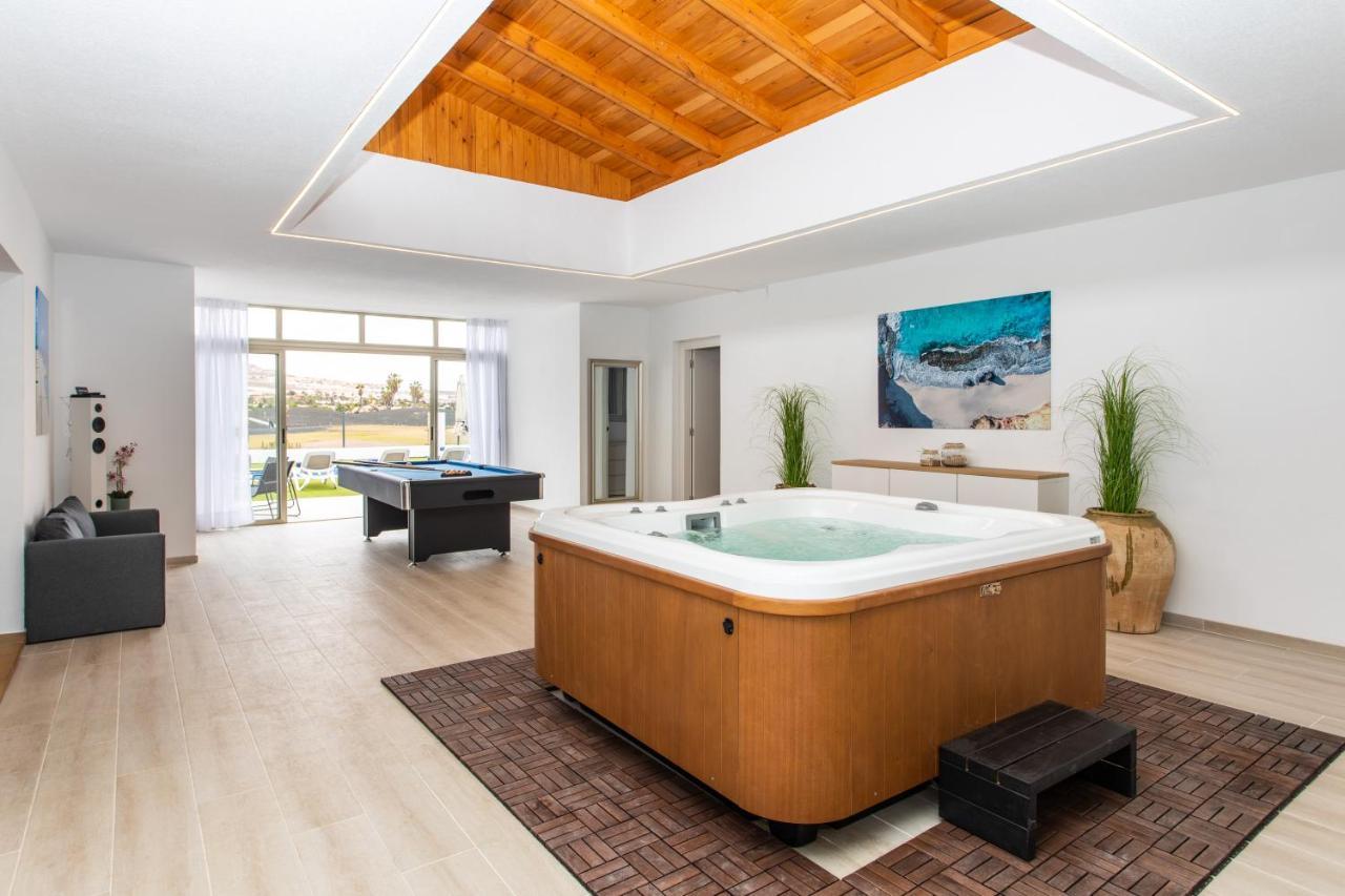 Luxury Villa Perla Caleta De Fuste Exterior photo